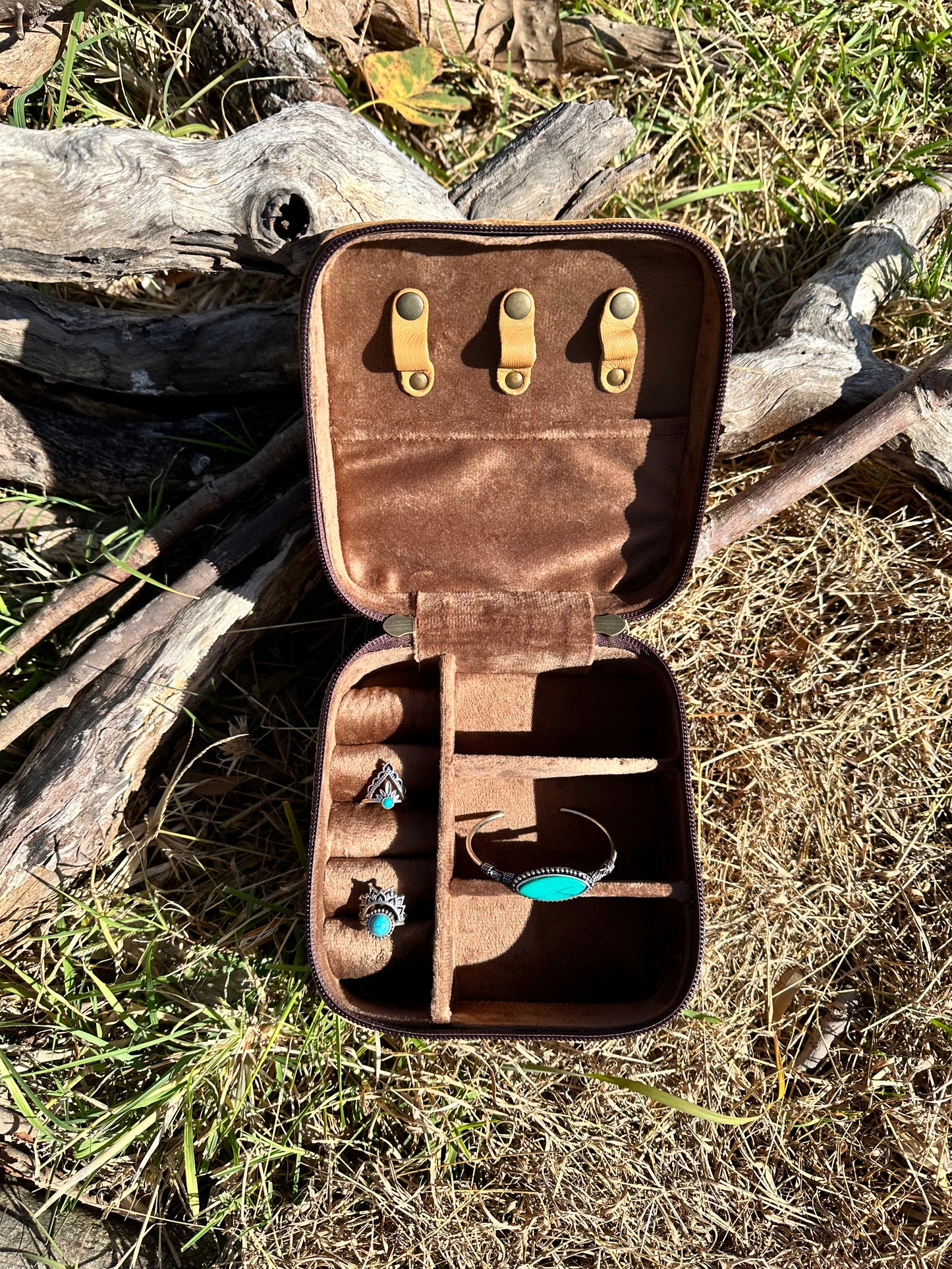 JALA - Hide & Leather Jewellery Case #2