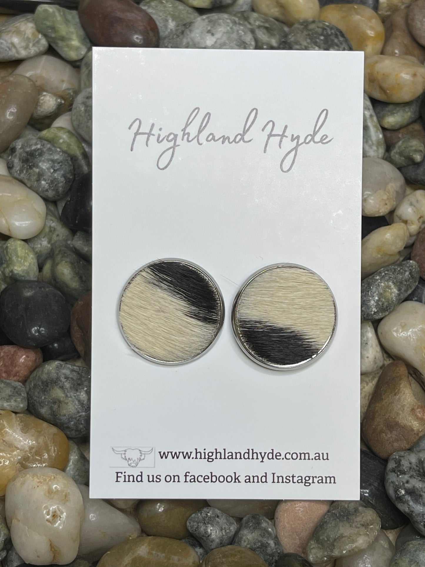 Cowhide 20mm Earrings #49